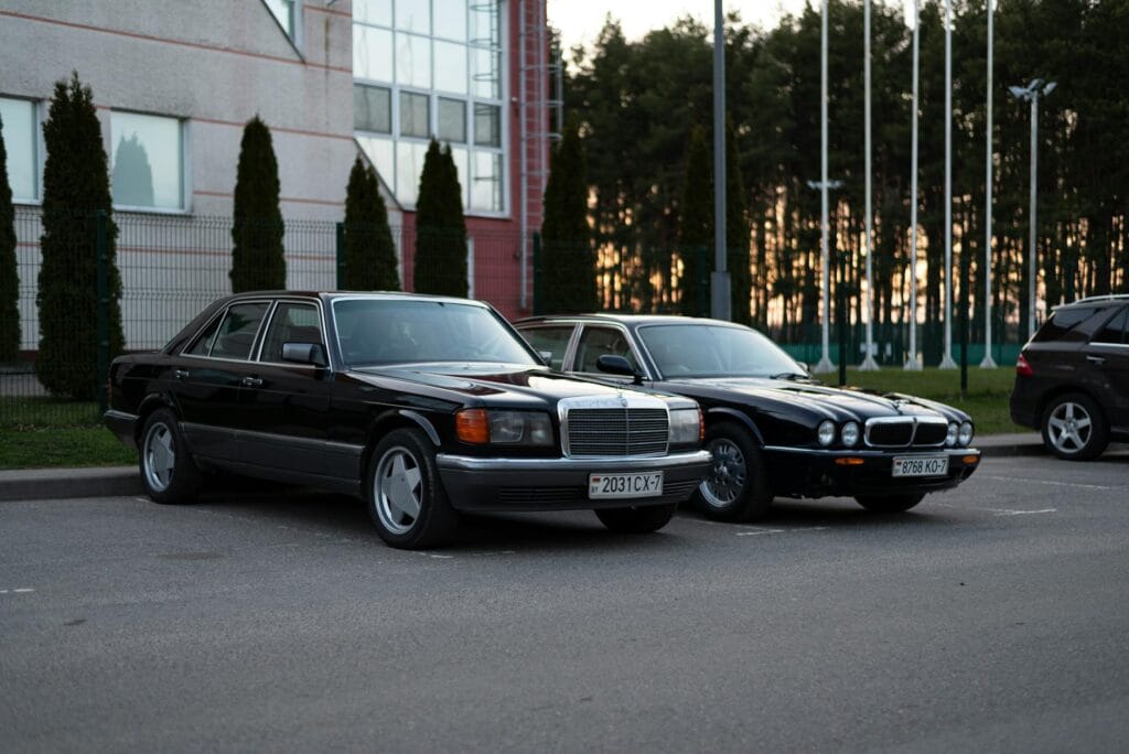 Od Syreny do Dużego Fiata: jak zmieniała się polska motoryzacja w codziennym życiu kierowców